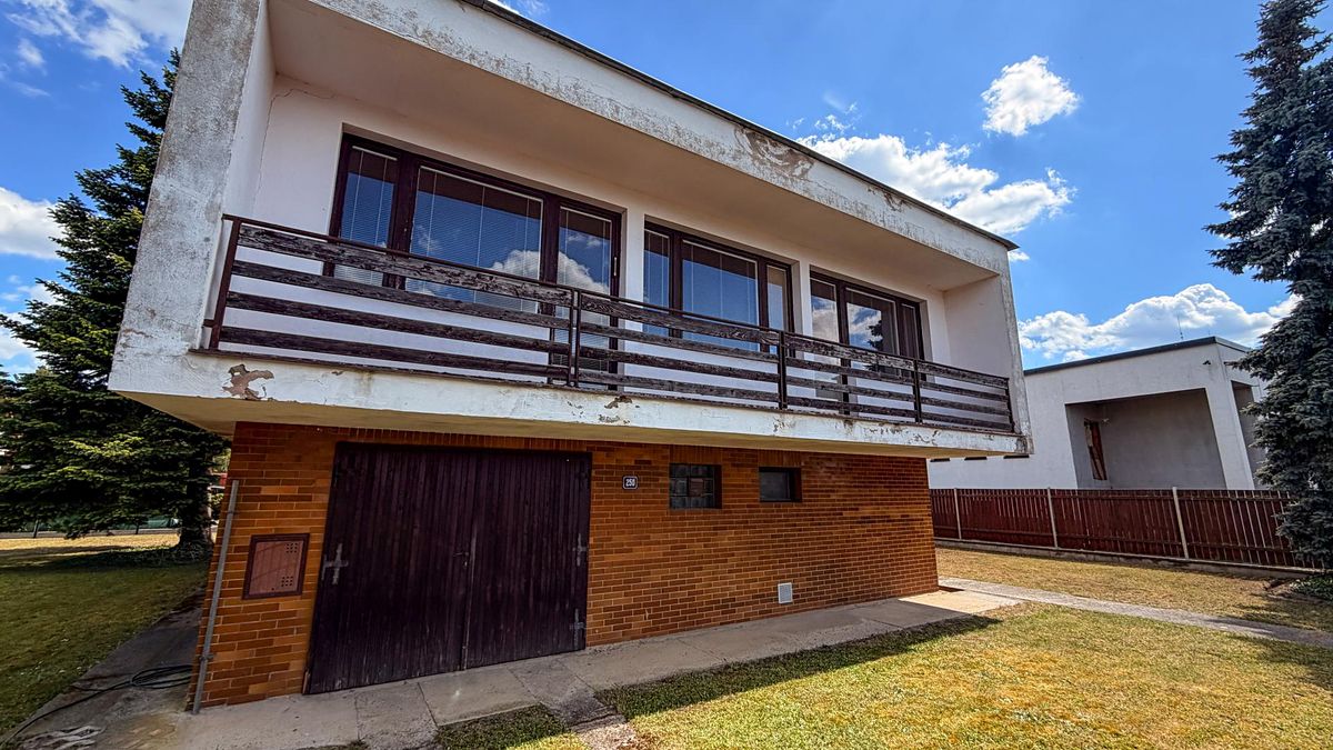 Prodej rodinného domu 352 m², pozemek 624 m²